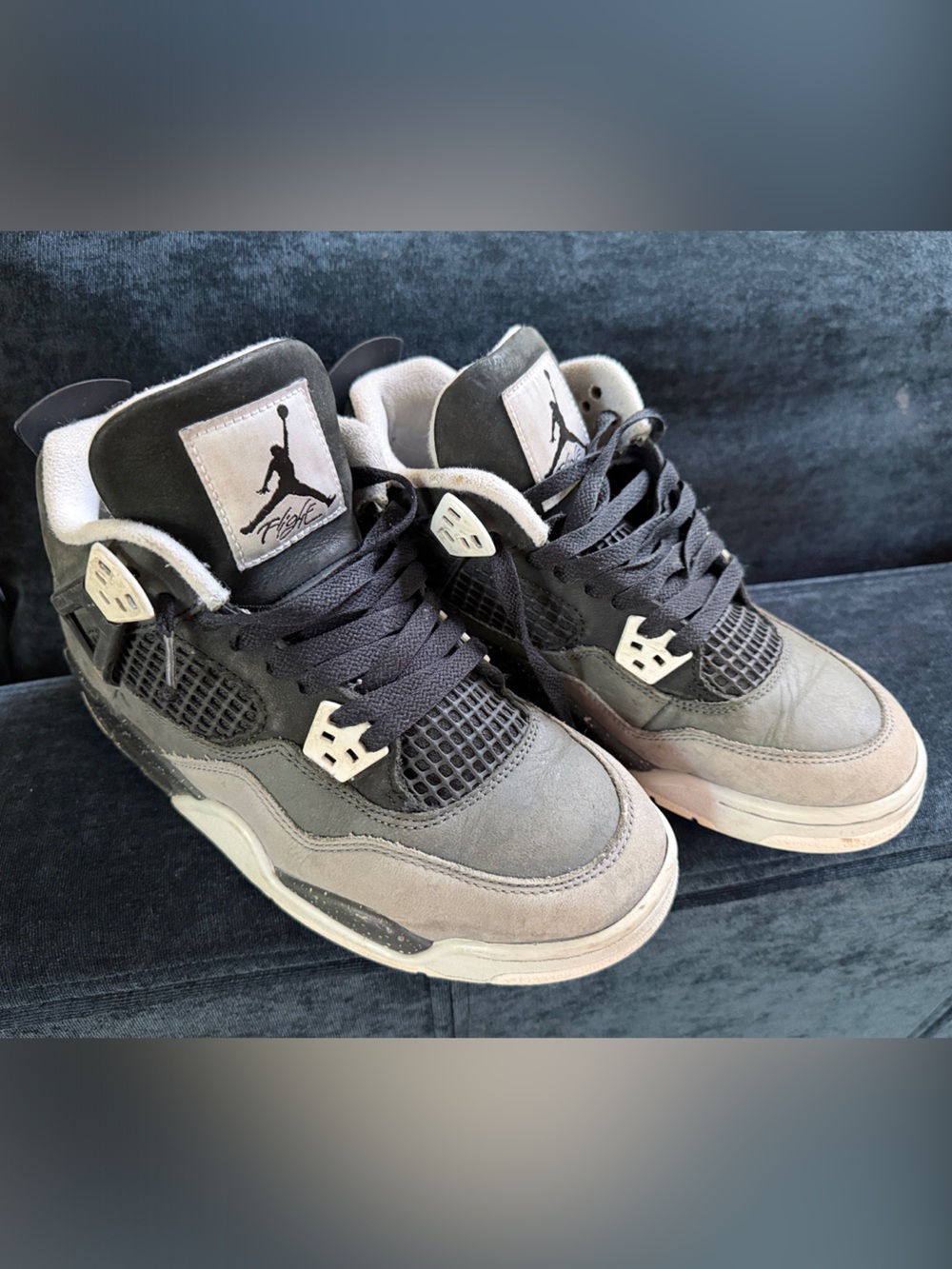 Jordan 4 Retro Boys Sneakers - Black & Gray size 6.5